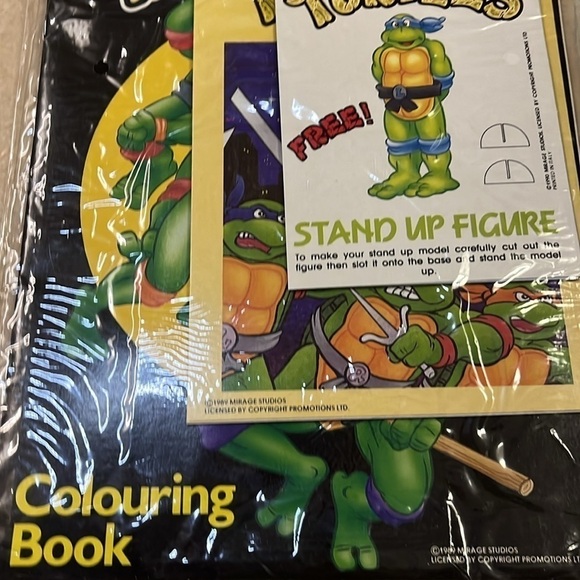 1989 vintage Teenage Mutant ninja turtle play pack, colouring book, pad - Picture 3 of 5